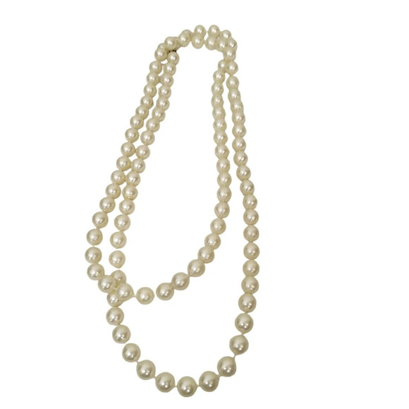 Faux Pearl Statement Pearl - Picture 1 of 2